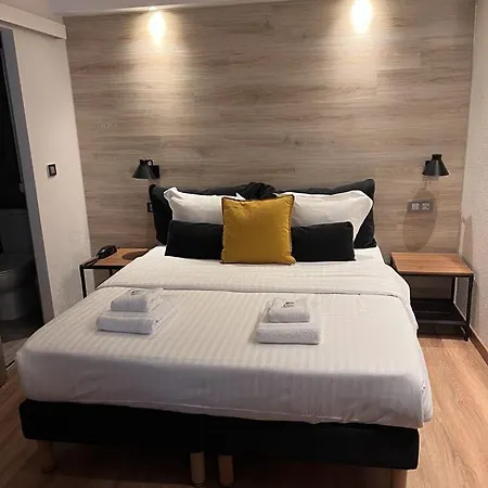 Au Bec Fin Hotel