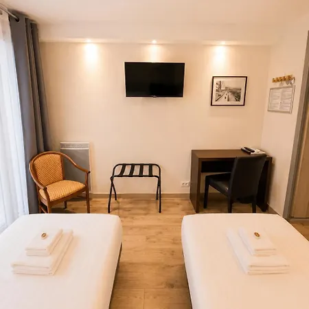Des 4 Soleils Hotel