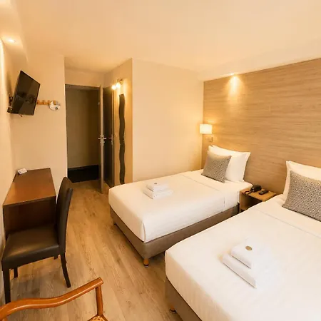 Hotel Des 4 Soleils 2*
