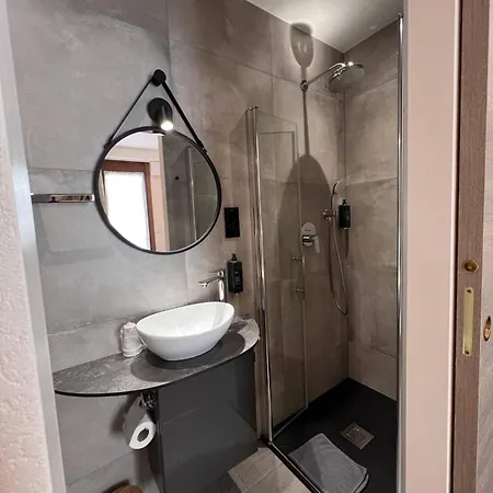 Hotel Des 4 Soleils Aix-les-Bains