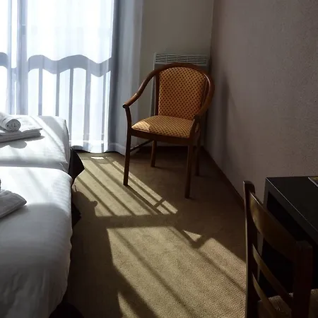 Hotel Des 4 Soleils